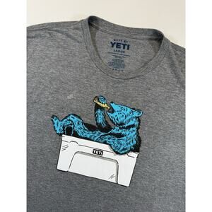 YETI Graphic T Shirt Mens Large Gray Bear Cooler Logo Short Sleeve